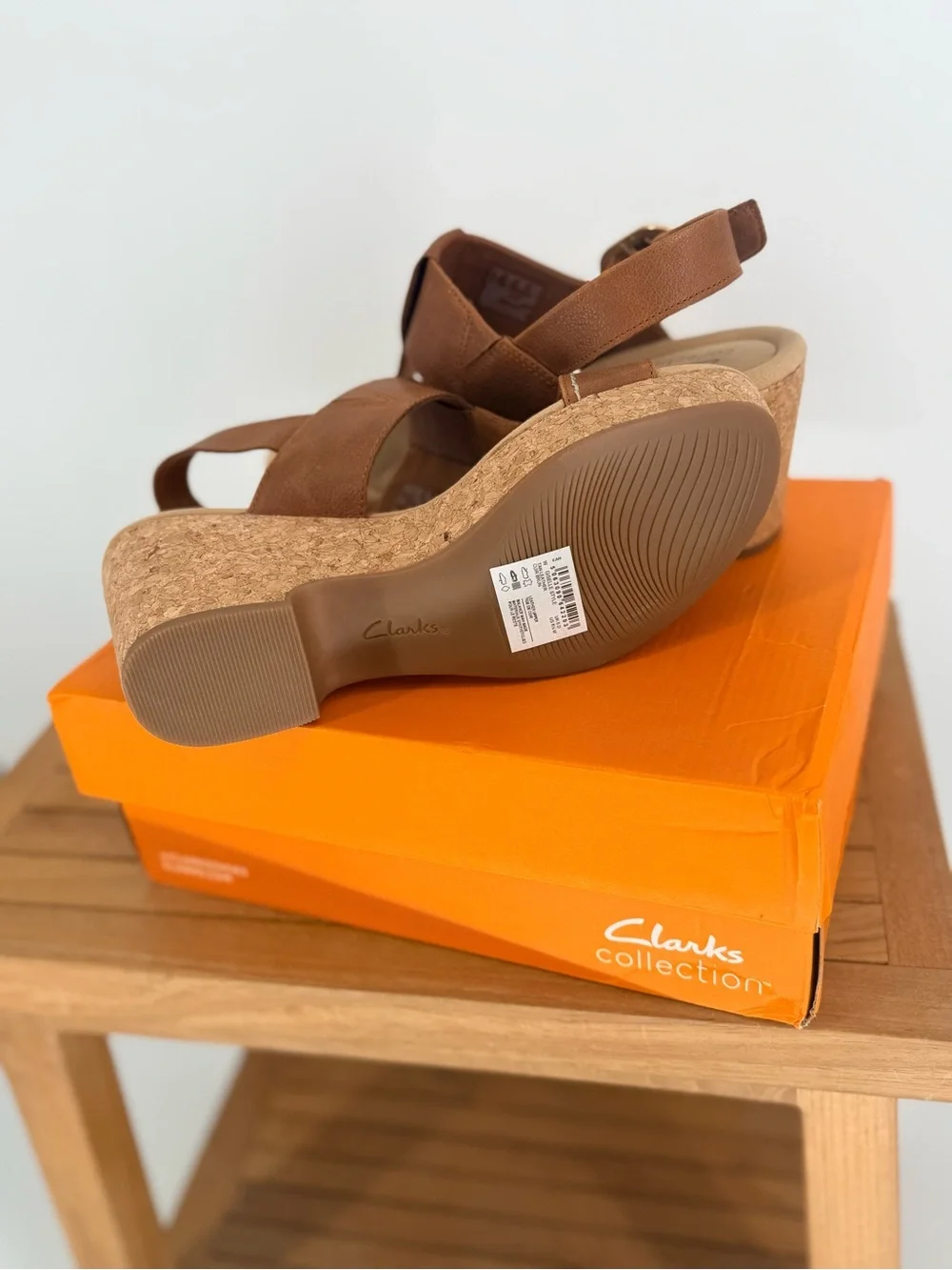 New Clarks Women’s GRISELLE STYLE Sandals size 8.5M